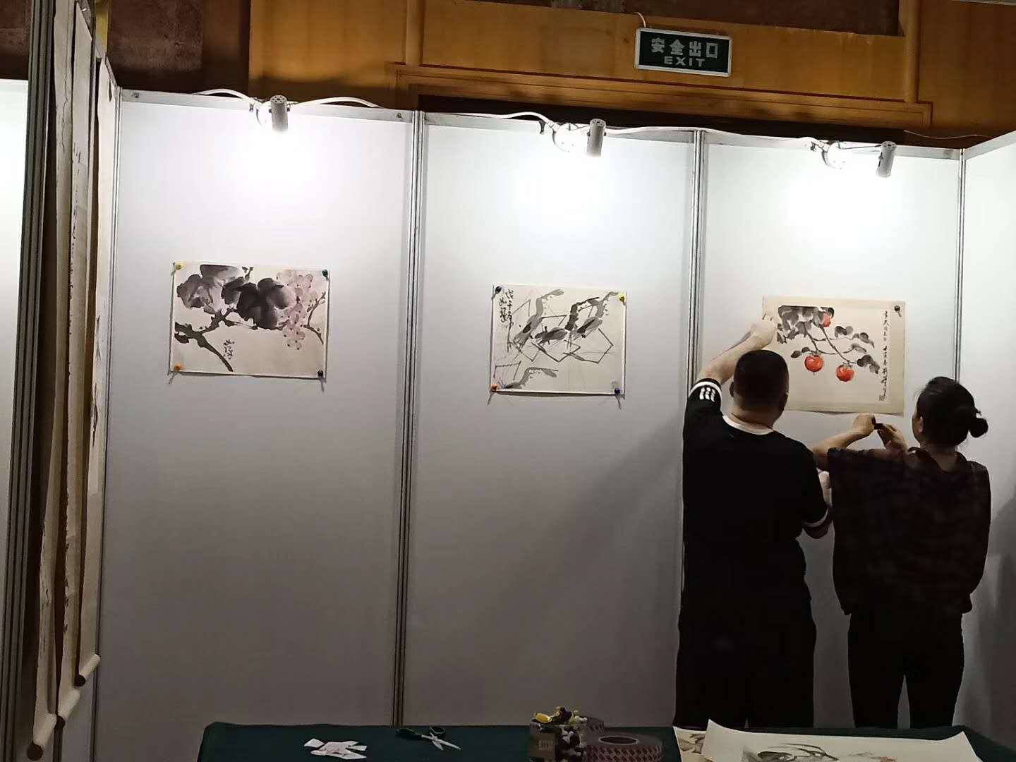 廣西六一兒童節展板廠家出租，掛畫貼畫展板優惠出租