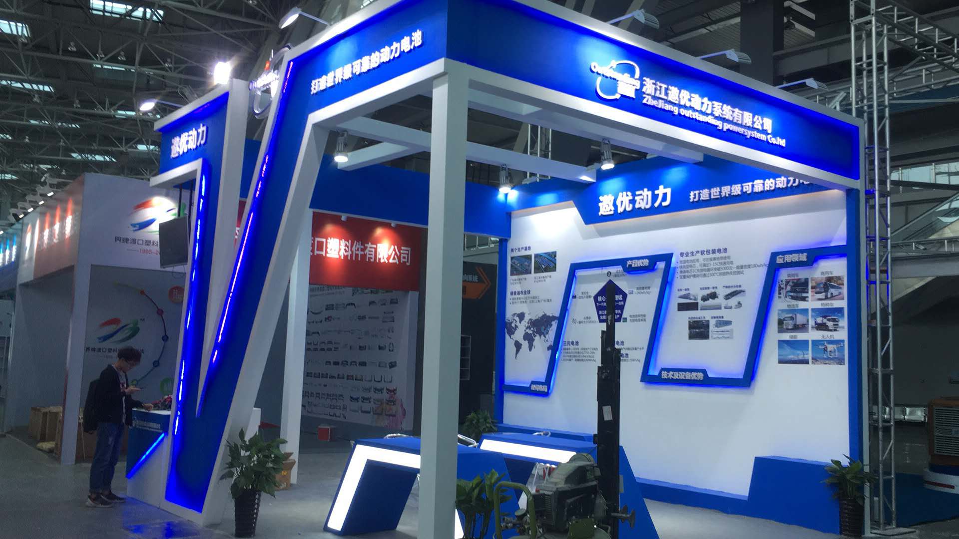 南寧木質展位制作，特裝展臺搭建哪家實惠？